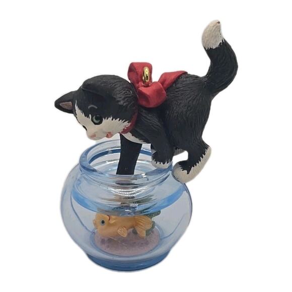 1999 Hallmark Keepsake Ornament Mischievous Kittens NO Box U31